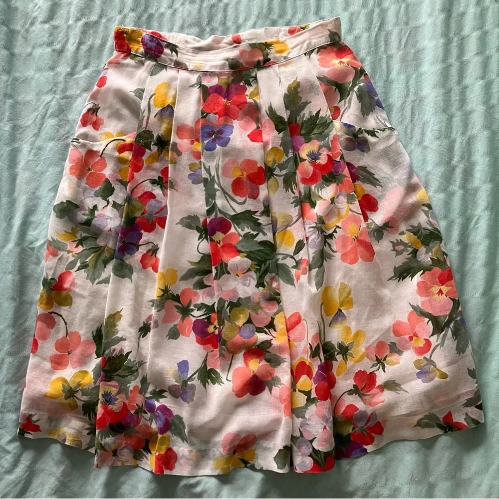 Vintage Floral A-Line Petite Skirt with Pockets - Picture 2 of 7